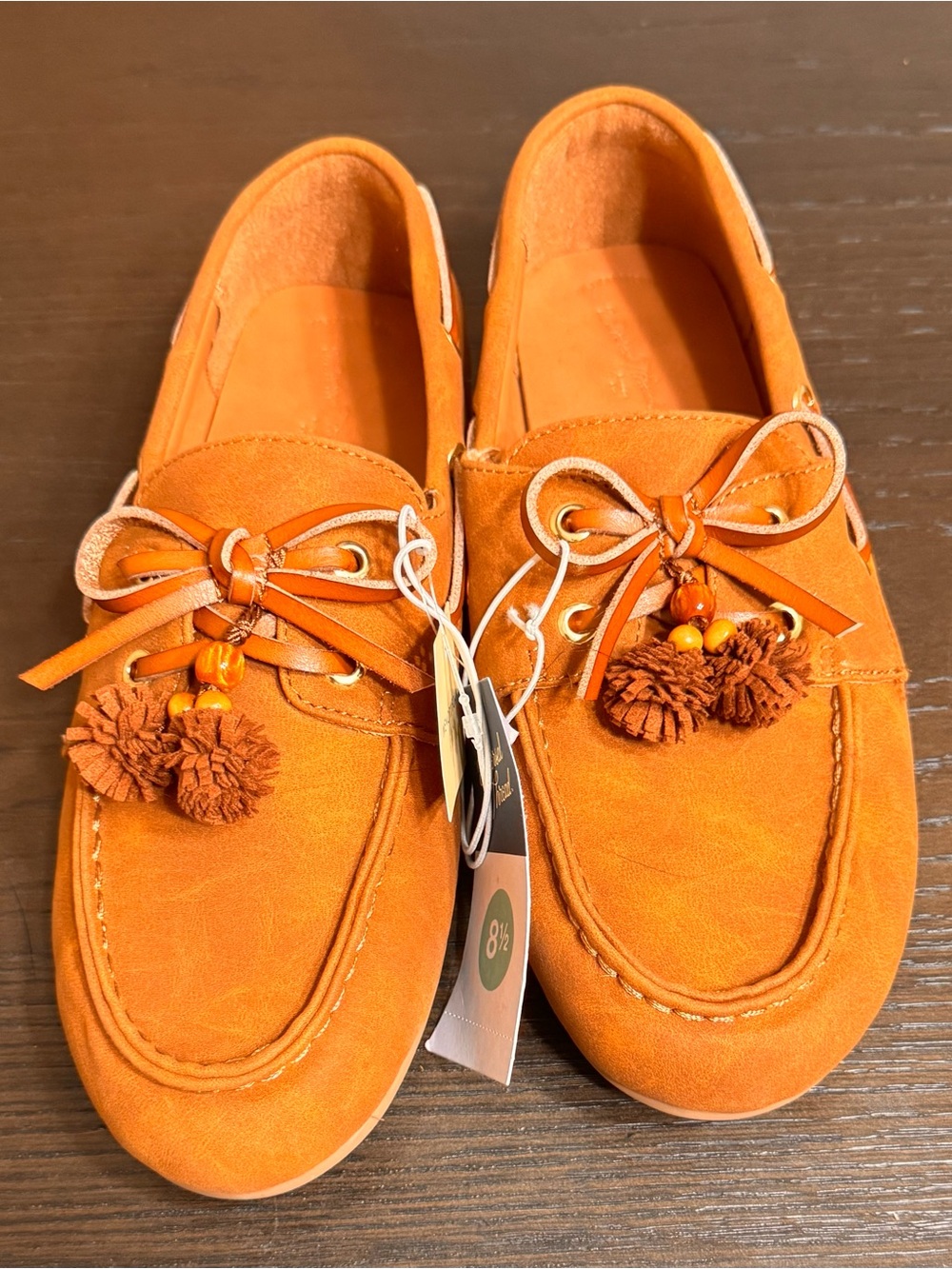 Universal Thread Midge Boat Shoes Chestnut Pom Tassel Loafers 8.5 NWT